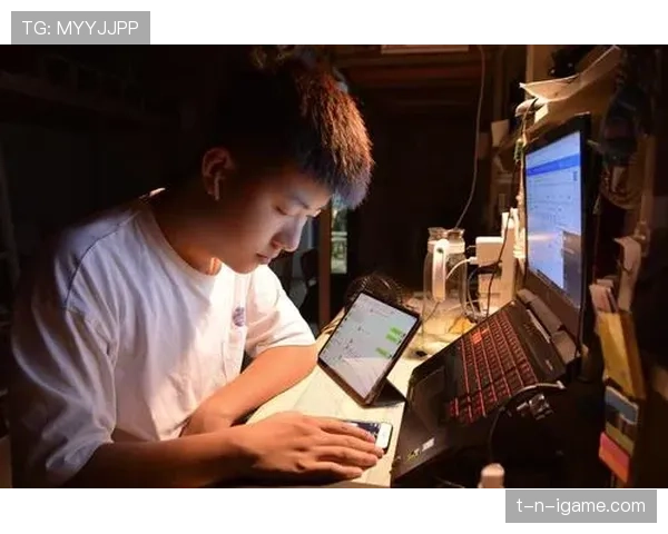 Osimhen以职业精神树立榜样,自律成就球场传奇 Osimhen以职业精神树立榜样,自律成就球场传奇