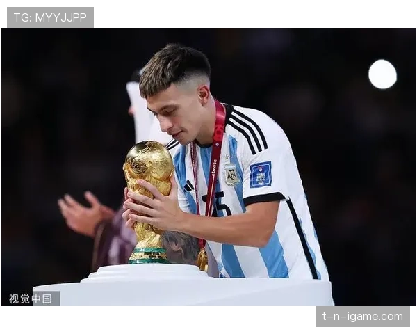 利桑德罗世界杯决赛表现抢眼，助球队勇夺冠军