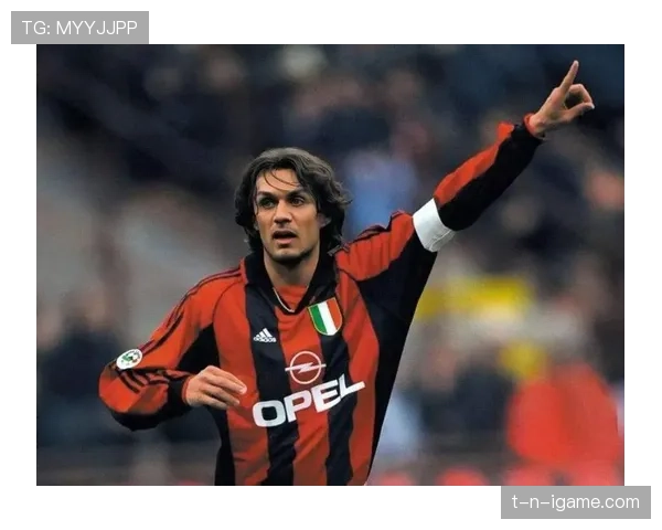 马尔蒂尼战术体系深度解析：引领现代足球防守艺术新潮流