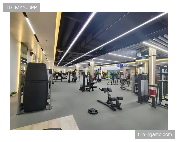 拉莫斯这训练强度，40岁了还在健身房加练到凌晨？